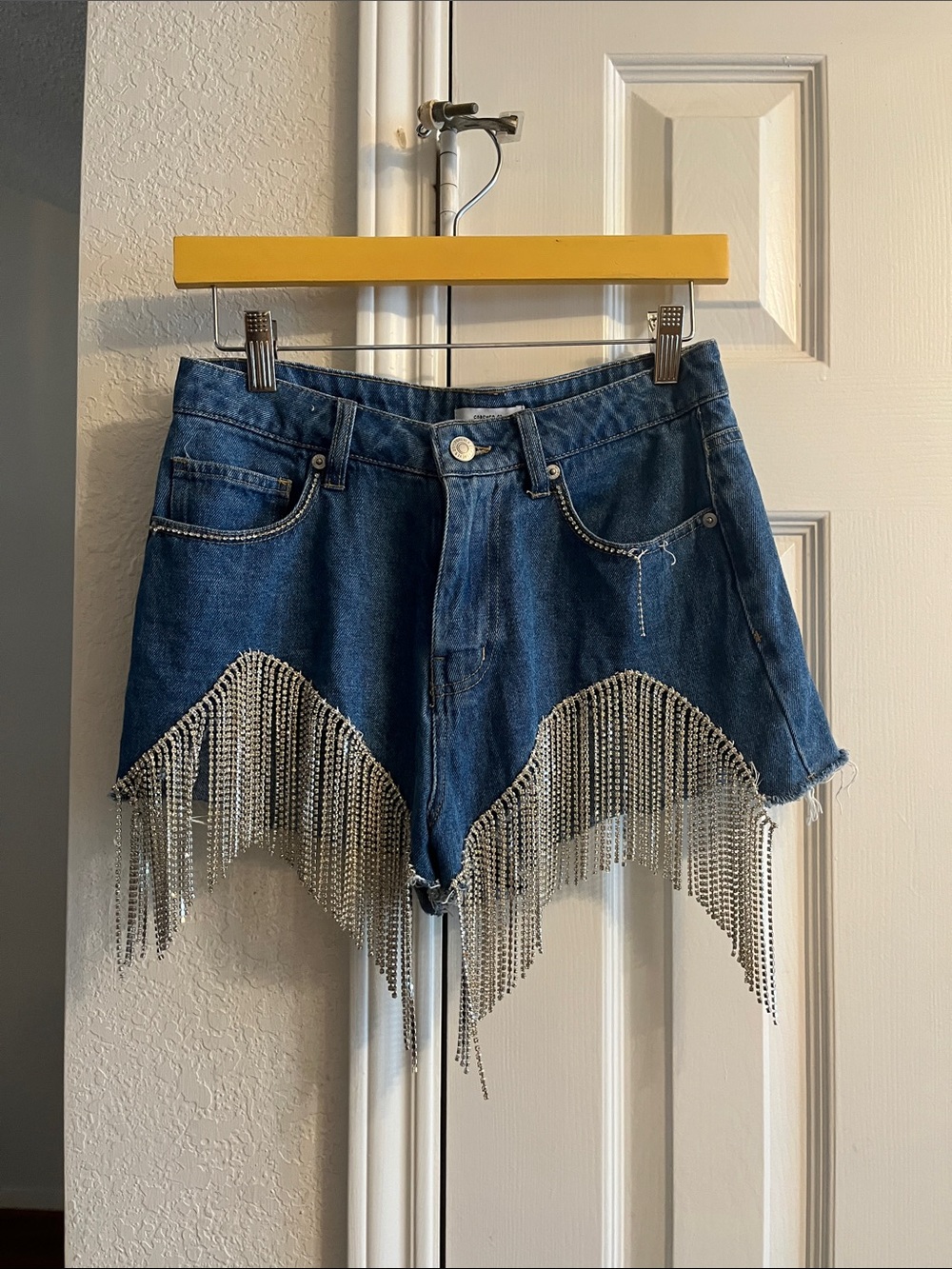 Women’s Vintage Denim Fringe Jewel Trim Shorts Size 26 - Picture 2 of 4